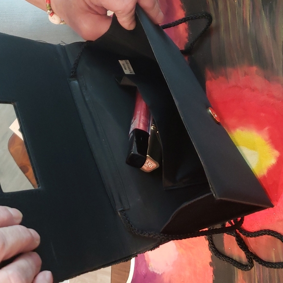 Hand bag - Picture 2 of 4